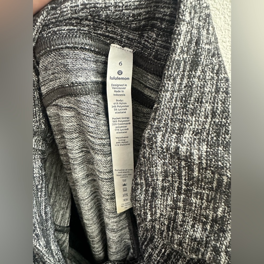 Lululemon pants - Picture 5 of 5